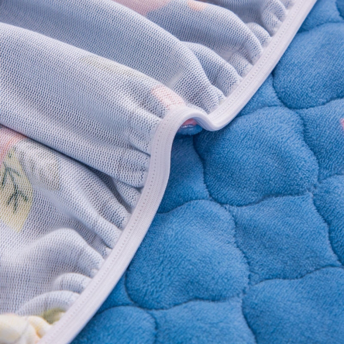 91家纺网 家纺一手货源 找家纺 小虾米 2022新款大床牛奶绒夹棉床笠 温馨小鹿