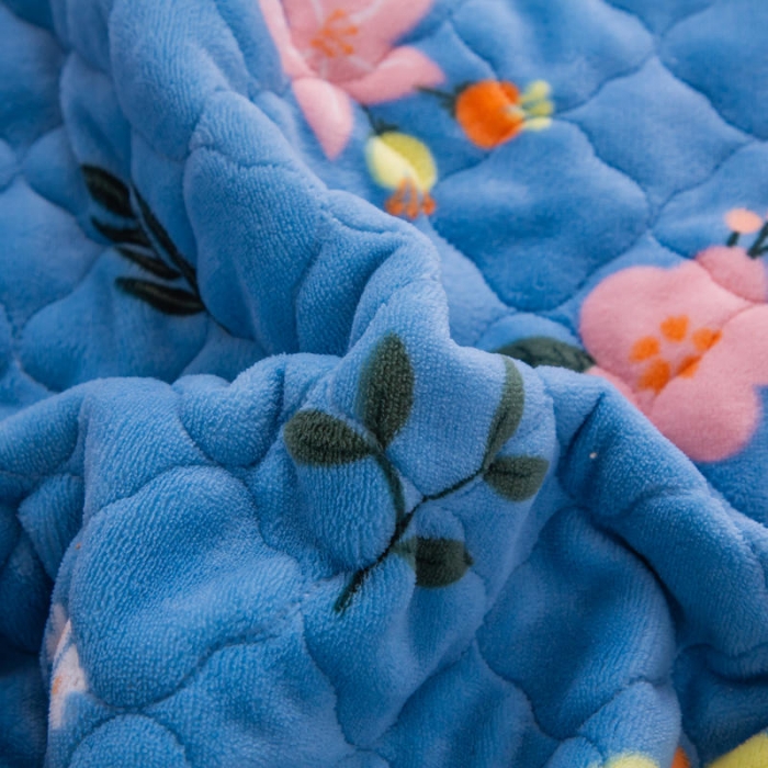 91家纺网 家纺一手货源 找家纺 小虾米 2022新款大床牛奶绒夹棉床笠 温馨小鹿