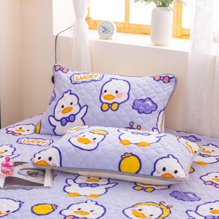 91家纺网 家纺一手货源 找家纺 小虾米 2022新款大床牛奶绒夹棉床笠 小黄鸭