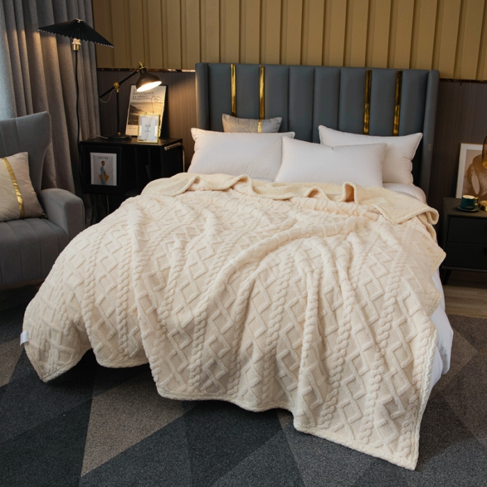 91家纺网 家纺一手货源 找家纺 卡琪曼 2022双面塔芙绒羊羔绒毛毯办公室午睡盖毯子 米白色