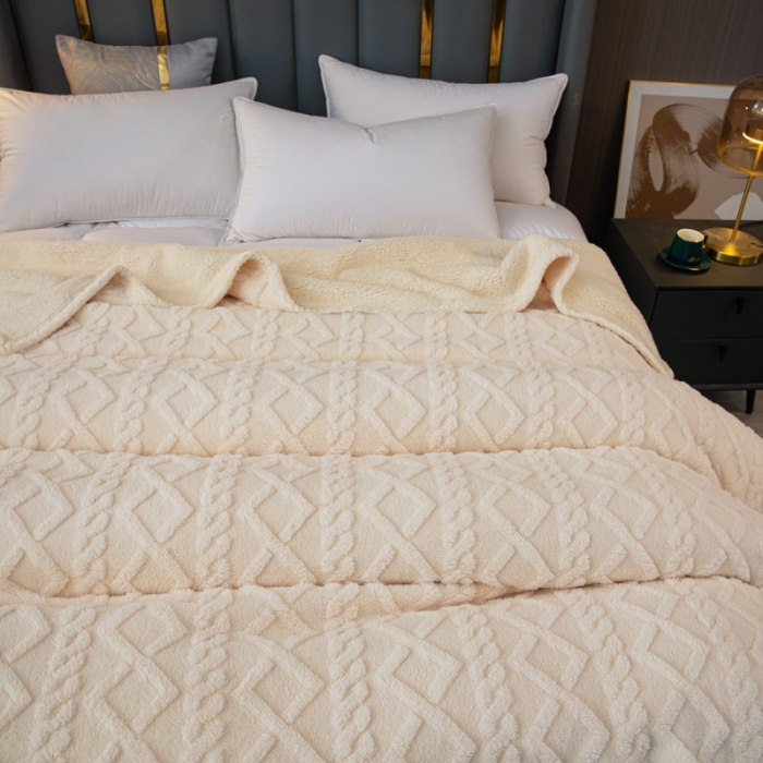 91家纺网 家纺一手货源 找家纺 卡琪曼 2022双面塔芙绒羊羔绒毛毯办公室午睡盖毯子 米白色