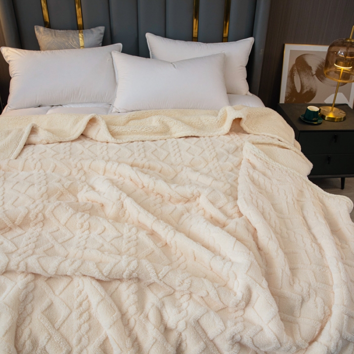 91家纺网 家纺一手货源 找家纺 卡琪曼 2022双面塔芙绒羊羔绒毛毯办公室午睡盖毯子 米白色