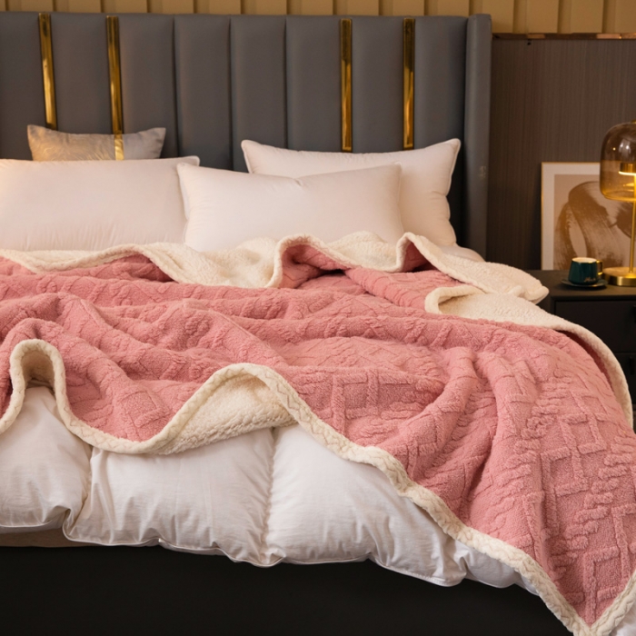 91家纺网 家纺一手货源 找家纺 卡琪曼 2022双面塔芙绒羊羔绒毛毯办公室午睡盖毯子 粉色