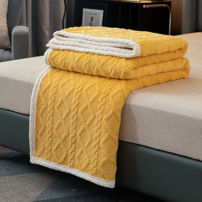 91家纺网 家纺一手货源 找家纺 卡琪曼 2022双面塔芙绒羊羔绒毛毯办公室午睡盖毯子 黄色