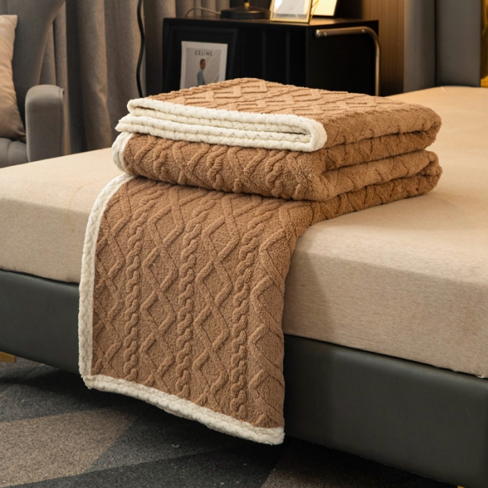 91家纺网 家纺一手货源 找家纺 卡琪曼 2022双面塔芙绒羊羔绒毛毯办公室午睡盖毯子 咖色