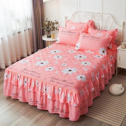 91家纺网 家纺一手货源 找家纺 优家居  2023新款芦荟棉双层边夹棉床裙 纯真花语