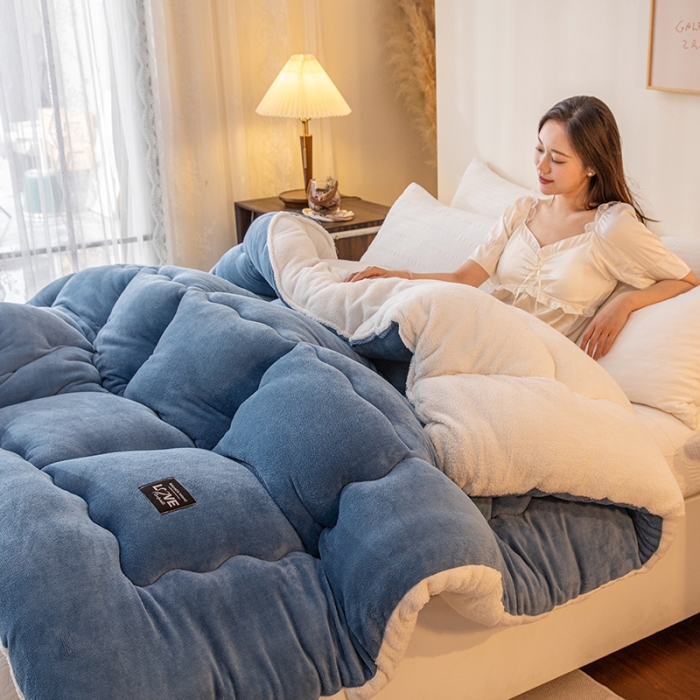 91家纺网 家纺一手货源 找家纺 永耀-2022新款直播供货牛奶绒冬被子芯 蓝色