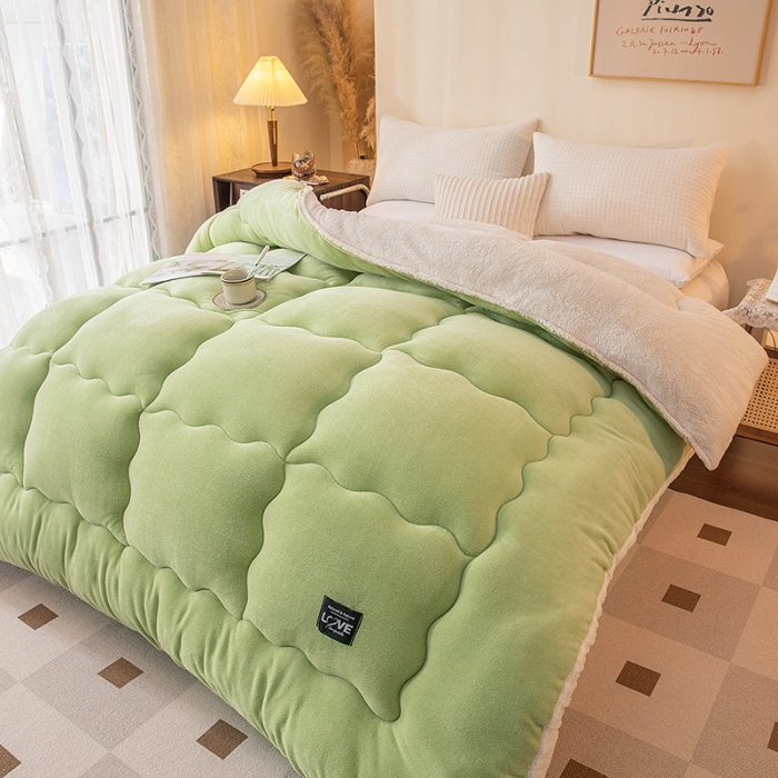 91家纺网 家纺一手货源 找家纺 永耀-2022新款直播供货牛奶绒冬被子芯 绿色