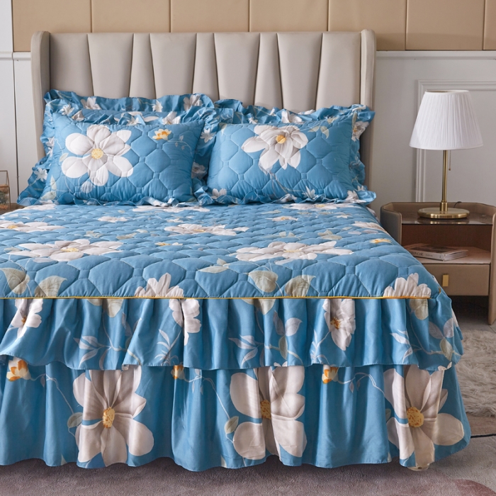 91家纺网 家纺一手货源 找家纺 优家居  2023新款芦荟棉双层边夹棉床裙 白玉兰