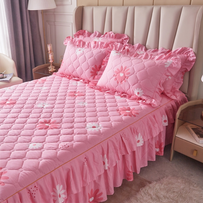 91家纺网 家纺一手货源 找家纺 优家居  2023新款芦荟棉双层边夹棉床裙 七巧花瓣