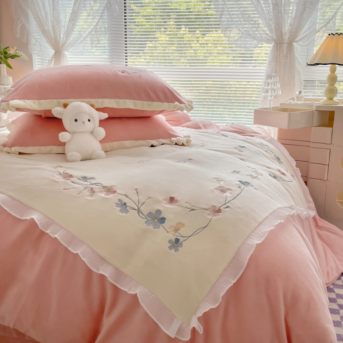 91家纺网 家纺一手货源 找家纺 （总）可以家居 2022新款牛奶绒四件套-祖马珑