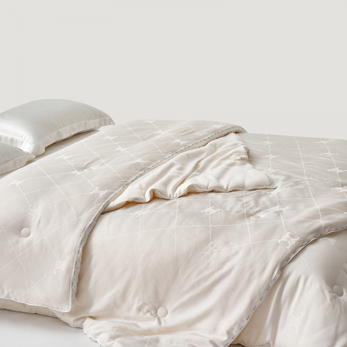 91家纺网 家纺一手货源 找家纺 莱福仕 2022新款60提花李官奇大豆子母被- 爱丽丝-本白