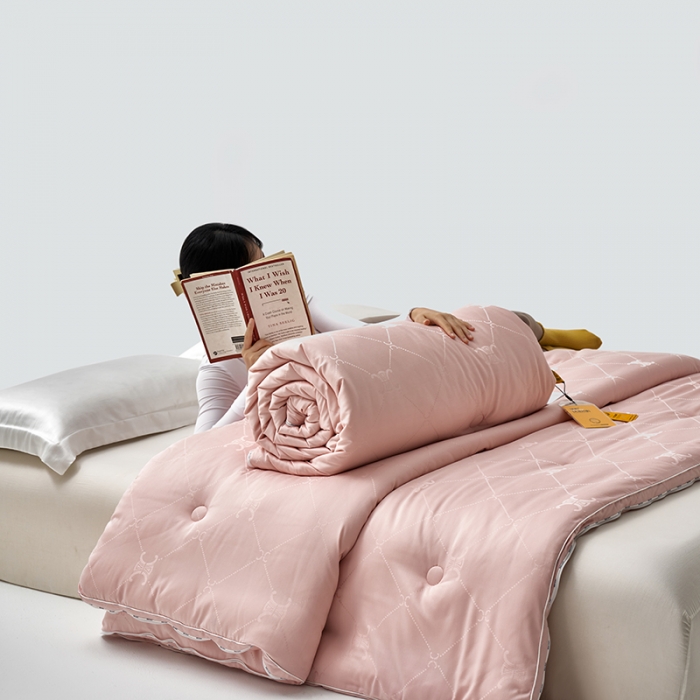 91家纺网 家纺一手货源 找家纺 莱福仕 2022新款60提花李官奇大豆子母被 爱丽丝-裸粉