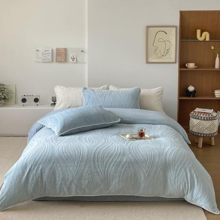 91家纺网 家纺一手货源 找家纺 源启生活 2022冬季新品立体雕花牛奶绒嵌绳款四件套 湖蓝