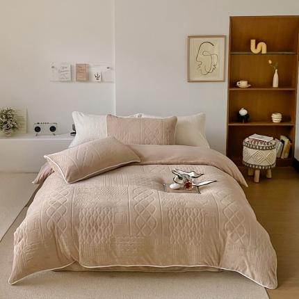 91家纺网 家纺一手货源 找家纺 源启生活 2022冬季新品立体雕花牛奶绒嵌绳款四件套 奶咖