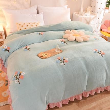 91家纺网 家纺一手货源 找家纺 甜之梦 2025新款毛巾绣牛奶绒被套 满天星嫩绿
