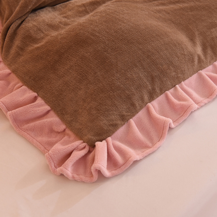 91家纺网 家纺一手货源 找家纺 甜之梦 2025新款毛巾绣牛奶绒被套 乖乖龙奶茶咖