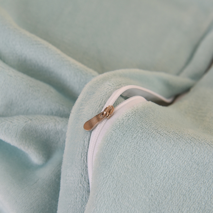 91家纺网 家纺一手货源 找家纺 甜之梦 2025新款毛巾绣牛奶绒被套 小熊宝可梦嫩绿