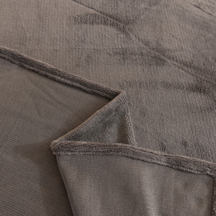 91家纺网 家纺一手货源 找家纺 甜之梦 2025新款毛巾绣牛奶绒床单 乖乖龙深灰