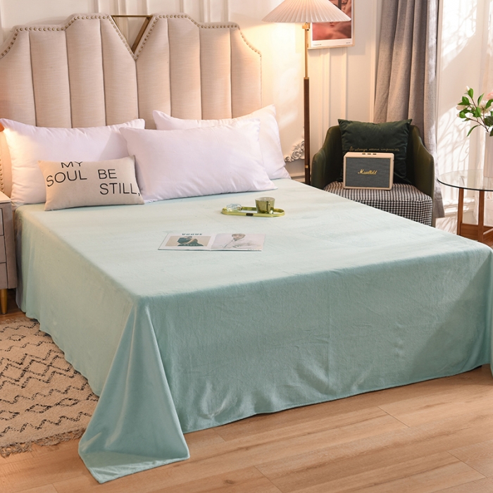 91家纺网 家纺一手货源 找家纺 甜之梦 2025新款毛巾绣牛奶绒床单 小熊宝可梦嫩绿