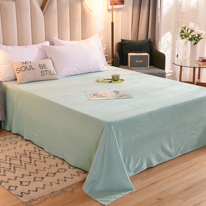 91家纺网 家纺一手货源 找家纺 甜之梦 2025新款毛巾绣牛奶绒床单 小熊宝可梦嫩绿