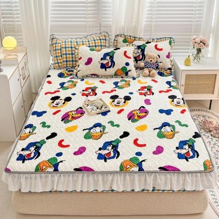 91家纺网 家纺一手货源 找家纺 金丝鸟 2022新款迪士尼系列夹棉绗缝牛奶绒花边床笠 米奇唐老鸭