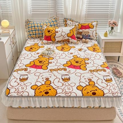 91家纺网 家纺一手货源 找家纺 （总）金丝鸟 2022新款迪士尼系列夹棉绗缝牛奶绒花边床笠