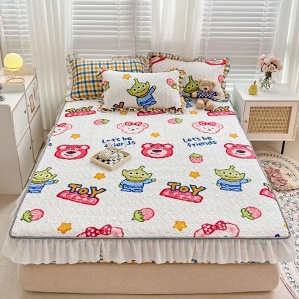 91家纺网 家纺一手货源 找家纺 （总）金丝鸟 2022新款迪士尼系列夹棉绗缝牛奶绒花边床笠