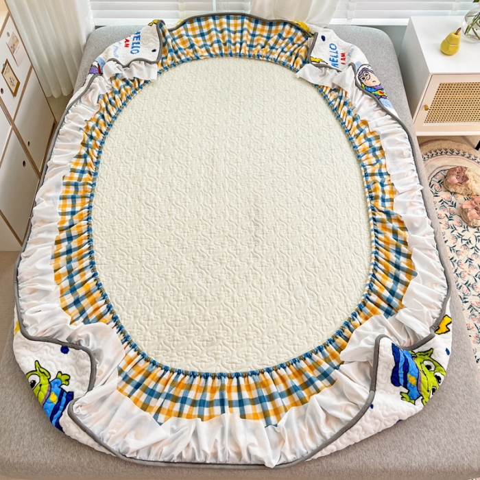 91家纺网 家纺一手货源 找家纺 （总）金丝鸟 2022新款迪士尼系列夹棉绗缝牛奶绒花边床笠