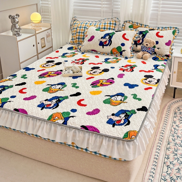 91家纺网 家纺一手货源 找家纺 金丝鸟 2022新款迪士尼系列夹棉绗缝牛奶绒花边床笠 米奇唐老鸭