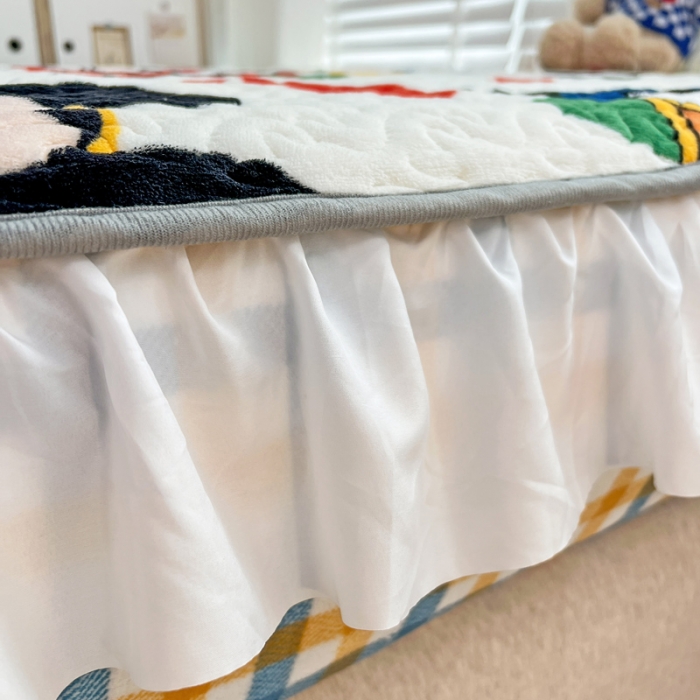 91家纺网 家纺一手货源 找家纺 金丝鸟 2022新款迪士尼系列夹棉绗缝牛奶绒花边床笠 米奇唐老鸭