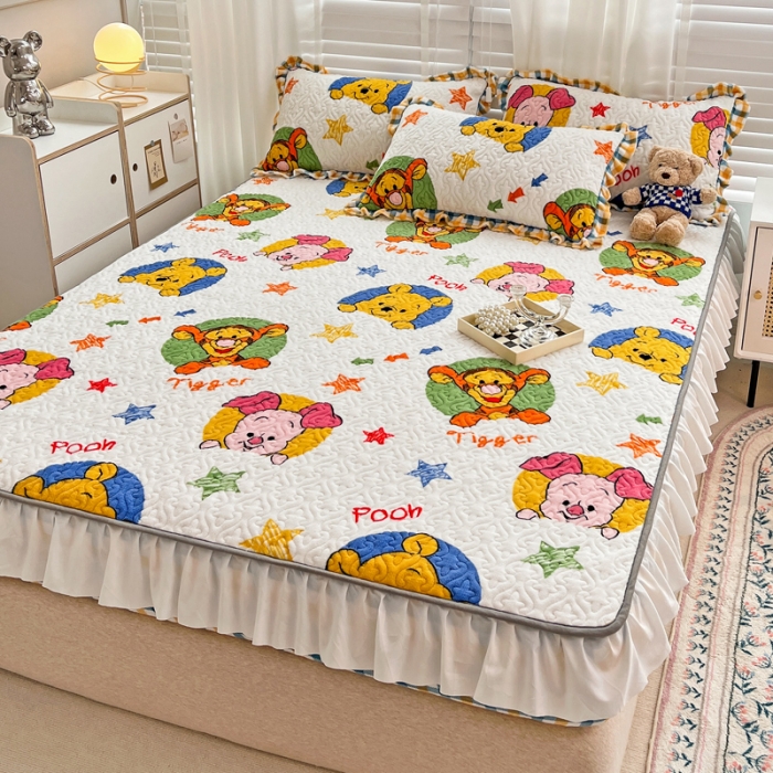 91家纺网 家纺一手货源 找家纺 金丝鸟 2022新款迪士尼系列夹棉绗缝牛奶绒花边床笠 跳跳虎