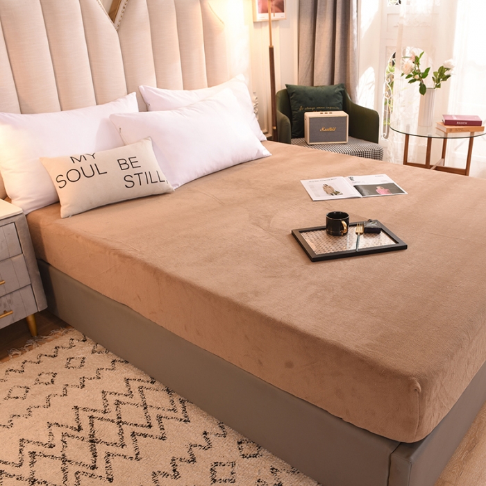 91家纺网 家纺一手货源 找家纺 甜之梦 2025新款毛巾绣牛奶绒床笠 乖乖龙奶茶咖