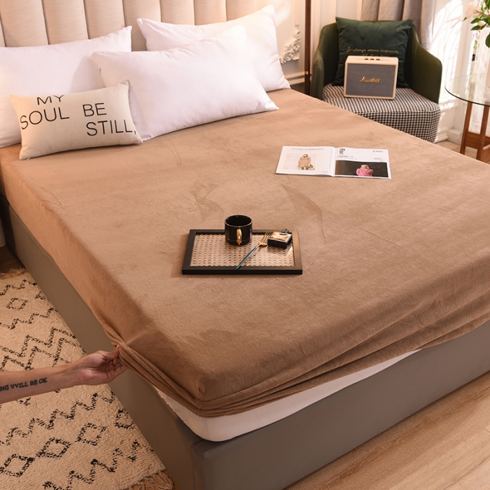 91家纺网 家纺一手货源 找家纺 甜之梦 2025新款毛巾绣牛奶绒床笠 满天星奶茶咖