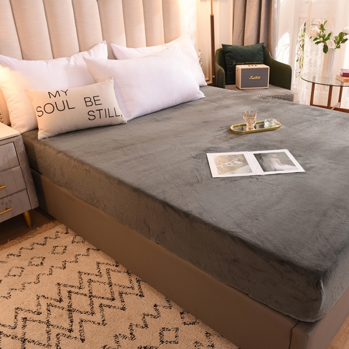 91家纺网 家纺一手货源 找家纺 甜之梦 2025新款毛巾绣牛奶绒床笠 满天星深灰