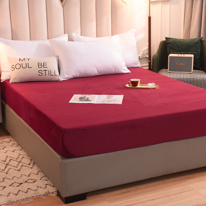 91家纺网 家纺一手货源 找家纺 甜之梦 2025新款毛巾绣牛奶绒床笠 满天星洋酒红