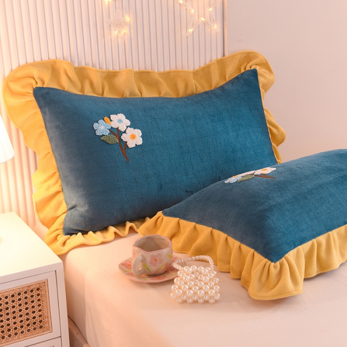 91家纺网 家纺一手货源 找家纺 甜之梦 2025新款毛巾绣牛奶绒枕套 48*74/对 满天星宝石蓝