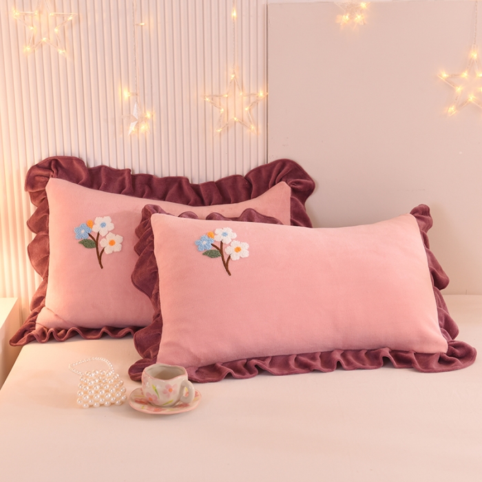 91家纺网 家纺一手货源 找家纺 甜之梦 2025新款毛巾绣牛奶绒枕套 48*74/对 满天星淡粉