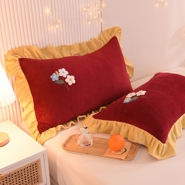 91家纺网 家纺一手货源 找家纺 甜之梦 2025新款毛巾绣牛奶绒枕套 48*74/对 满天星洋酒红