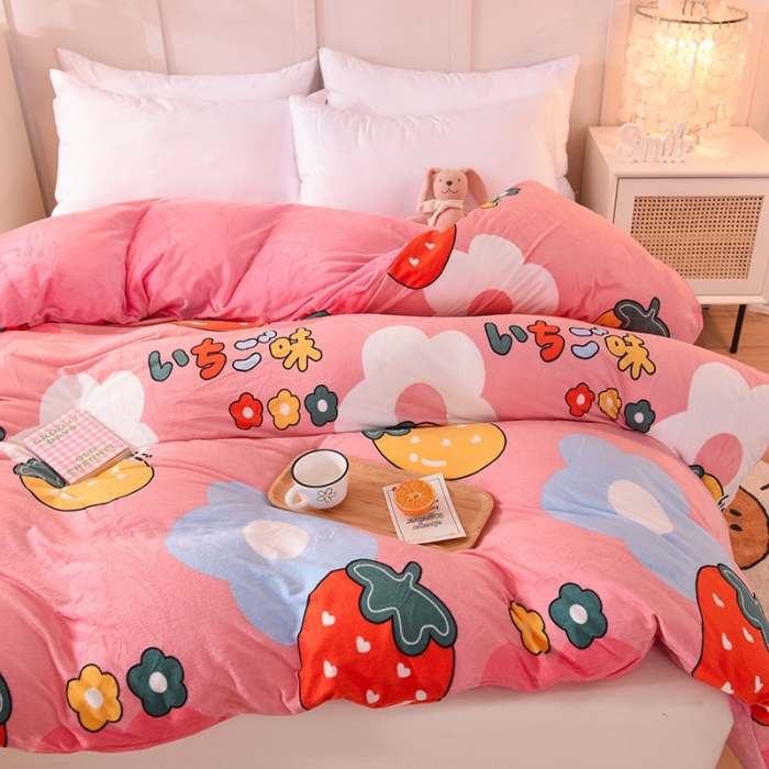 91家纺网 家纺一手货源 找家纺 甜之梦 2025新款水晶绒单品印花被套 草莓格