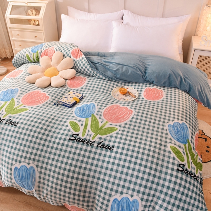 91家纺网 家纺一手货源 找家纺 甜之梦 2025新款水晶绒单品印花被套 格子三瓣花