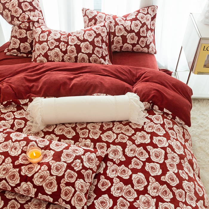 91家纺网 家纺一手货源 找家纺 千朵2022新款牛奶绒系列四件套 艾维-红