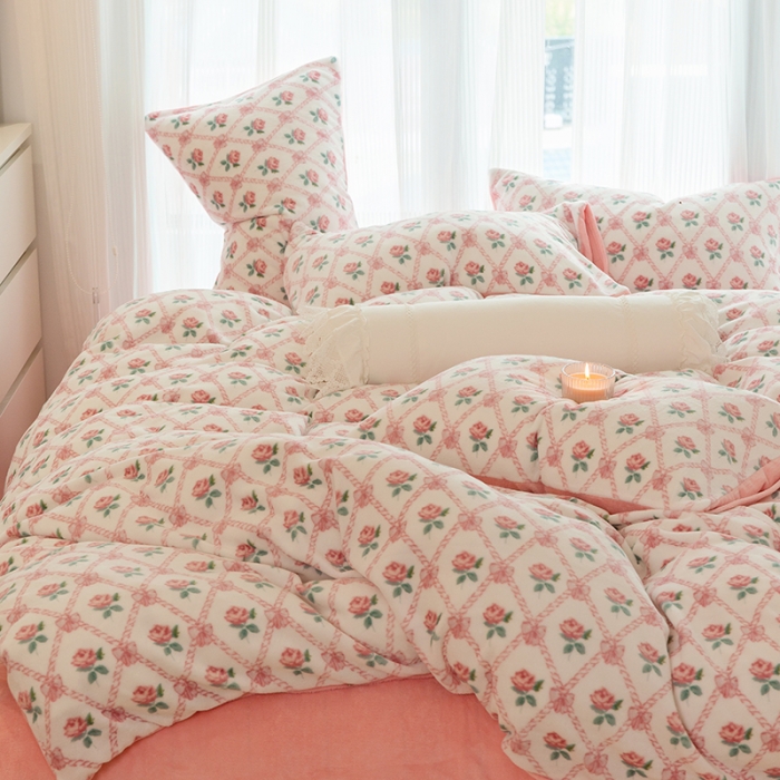 91家纺网 家纺一手货源 找家纺 千朵2022新款牛奶绒系列四件套 恋语