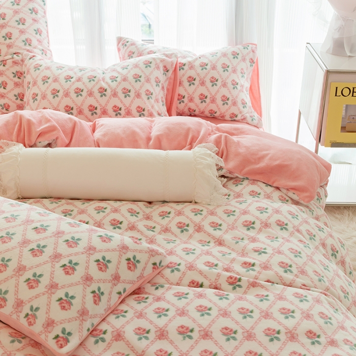 91家纺网 家纺一手货源 找家纺 千朵2022新款牛奶绒系列四件套 恋语