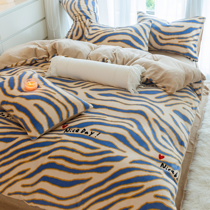 91家纺网 家纺一手货源 找家纺 千朵2022新款牛奶绒系列四件套 流苏