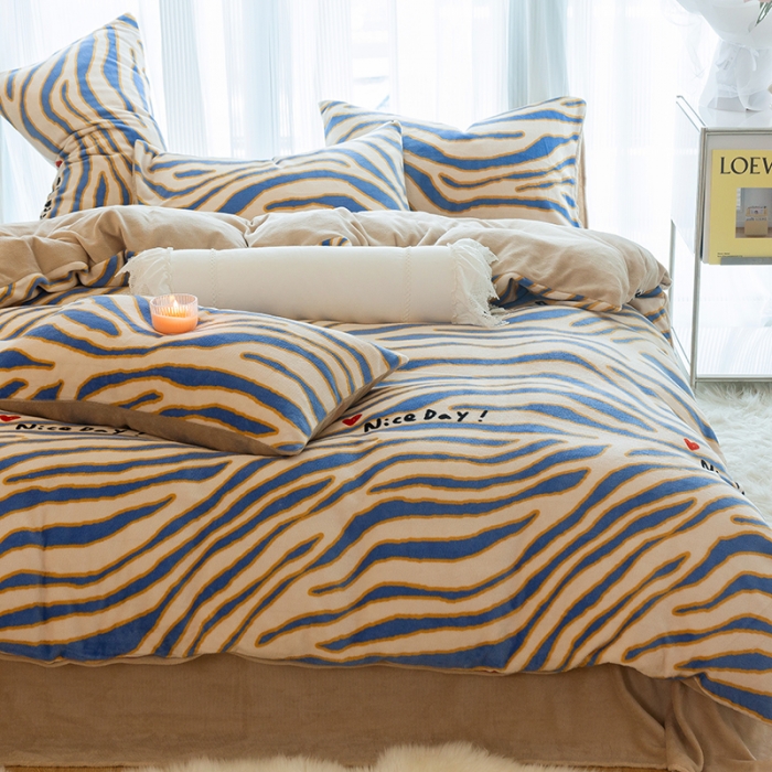 91家纺网 家纺一手货源 找家纺 千朵2022新款牛奶绒系列四件套 流苏