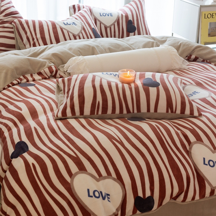 91家纺网 家纺一手货源 找家纺 千朵2022新款牛奶绒系列四件套 倾心