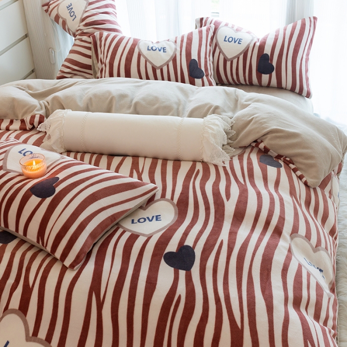 91家纺网 家纺一手货源 找家纺 千朵2022新款牛奶绒系列四件套 倾心