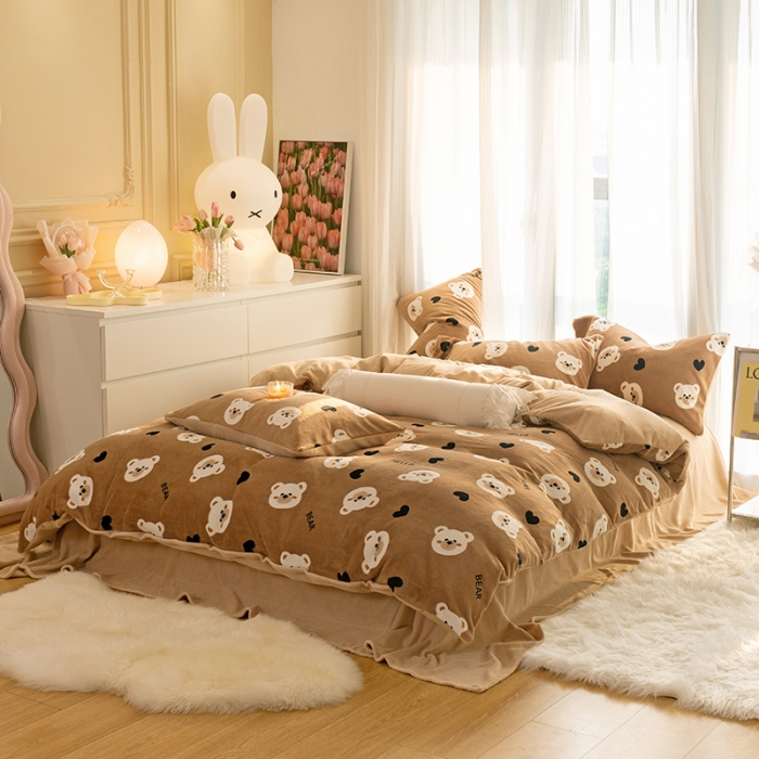 91家纺网 家纺一手货源 找家纺 千朵2022新款牛奶绒系列四件套 熊仔