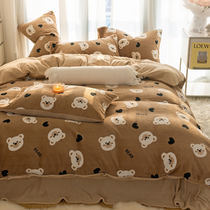 91家纺网 家纺一手货源 找家纺 千朵2022新款牛奶绒系列四件套 熊仔